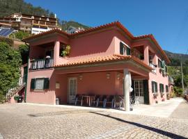 Residencial Ribeiro – pensjonat w mieście Geres