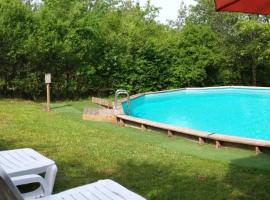 Studios Les Iris, vacation rental in Monthou-sur-Cher