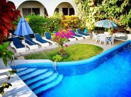 Hotel Delfin, hotel cerca de Aeropuerto internacional de Playa de Oro - ZLO, Barra de Navidad