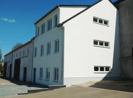 moderne Ferienwohnung in ruhiger Lage, apartment in Eft