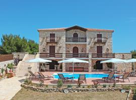 The Vivian - Luxury Stone Villa, Ferienhaus in Koiliomenos