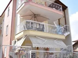 alexandras lux apartments flogita