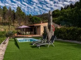 Roque nublo rural houses I