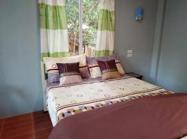 Chandra Hostel Koh Tao, хостел у Тао