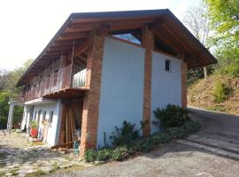 La casa sull'arcobaleno, villa a Manta