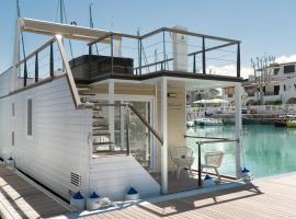 Portoverde Luxury Houseboat, lággjaldahótel í Misano Adriatico