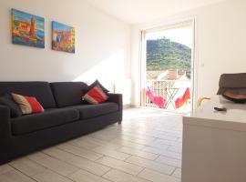Collioure - Modern Beachside Apartment Joey, hotel per famiglie a Collioure