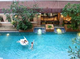 Aiyaree Place Hotel SHA PLUS, hotel i Jomtien Beach