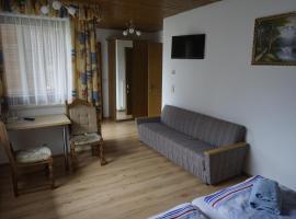Pension-Ferienwohnung Rotar, δωμάτιο σε οικογενειακή κατοικία σε Faak am See