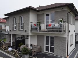 Sunrise Apartaments, hotel v destinaci Rowy
