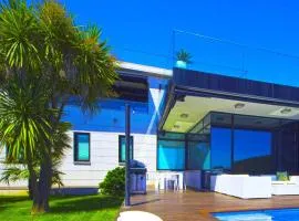 Belvilla by OYO Villa Catro Faros