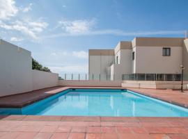 GuestReady - OceanView TopFloor w Terrace, hotel in São Roque