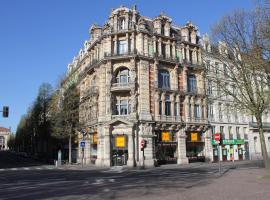 Les Cariatides, homestay in Lille