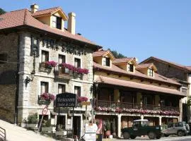 Hosteria Peña Sagra