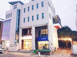 Picasso Guesthouse, hotell i Mokpo