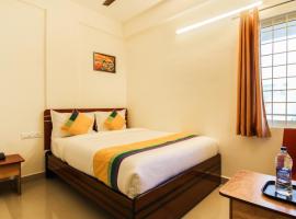 Itsy By Treebo - Riyas Grand, hotel near NTR Stadium, Tirupati