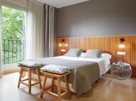 Hotel Iriguibel Huarte Pamplona, hotel v destinaci Huarte