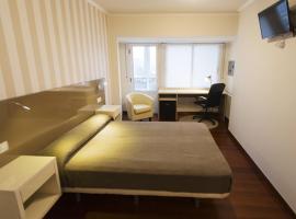 Residencia Compostela, hotel in Santiago de Compostela