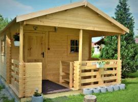 Rekreačná chatka Oliver, glamping site in Strečno