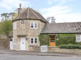 Pike Cottage, hotel near Badminton Horse Trials, Acton Turville