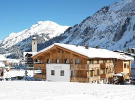 Chalet Anna Maria, cabin in Lech am Arlberg