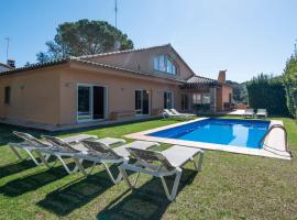 5 bedroom house in Begur with private pool and garden (Ref.H53), chalet i Begur