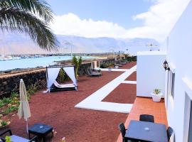 La Graciosa Camelia Beach Vistas Mar, отель с парковкой в городе Калета-де-Себо