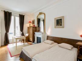 Charming bedroom, hotel near Chardon Lagache Metro Station, Paris