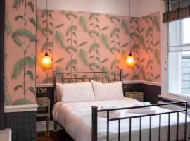 Crown Hotel, cheap hotel in Stamford