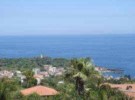 Mansarda sul mare dei Ciclopi, apartment in Acitrezza