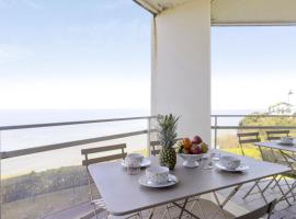 Bright T2 with balcony and sea view in Biarritz, hotel i nærheden af Biarritz Golfbane, Biarritz