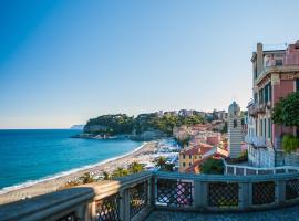 Hotel Tirreno, hotell i Celle Ligure