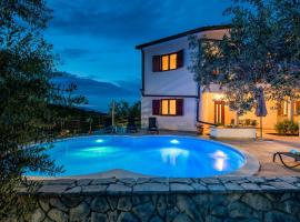 Apartments Wellness, хотел в Drenje