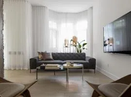 Luxurious Home - 2 bedrooms with ensuite bathrooms