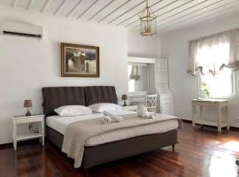 Villa Andros Époque, hotel ad Andro