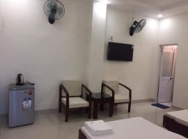 Trường Chính Sách Công Và Phát Triển Nông Thôn, hotel v Ho Či Minově městě