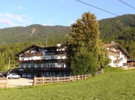 Hotel Heinz, hotel in Bruneck