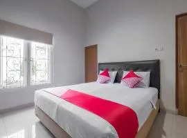 Hotel O Makassar near Pantai Losari formerly Hotel Astra Novilia