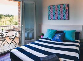 Loredo Surf House, bed and breakfast en Loredo