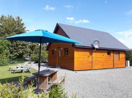 Domaine du Hulobiet, cabin in Fromelennes