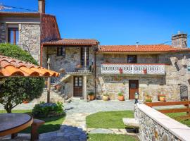 Casa Ra&uacute;l Lires