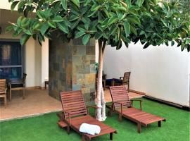 oasis del toyo golf&beach private garden wifi: Retamar'da bir kiralık sahil evi