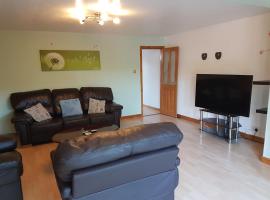 3 bed room house, hotel in Aberdeen