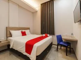 RedDoorz Plus near Senayan City