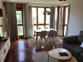 Piso 2 hab en pleno Paseo San pedro llanes Disponible JUN,JUL, AGO, SEP, ξενοδοχείο με σπα στη Llanes