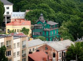 Heritage Boutique 'Green Hill'