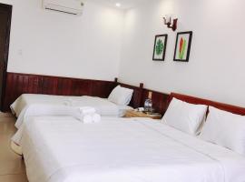 VIỆT Hostel, hotel near Museum of Royal Antiquities, Hue