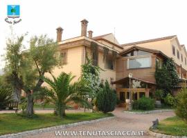 Tenuta Sciacca – hotel w mieście Falciano del Massico