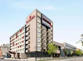 Ramada by Wyndham Ramnicu Valcea، فندق في رمينكو فيلتشا