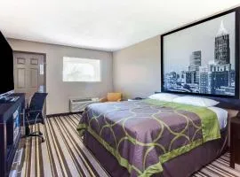 Super 8 by Wyndham Stockbridge